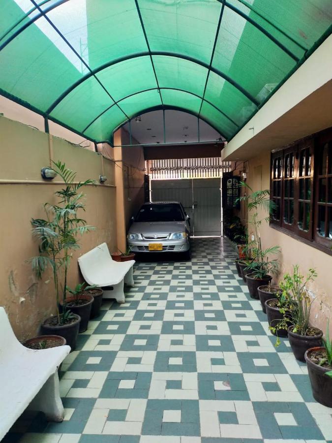 Karachi Motel 외부 사진