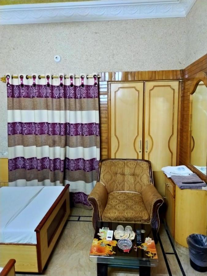 Karachi Motel 외부 사진
