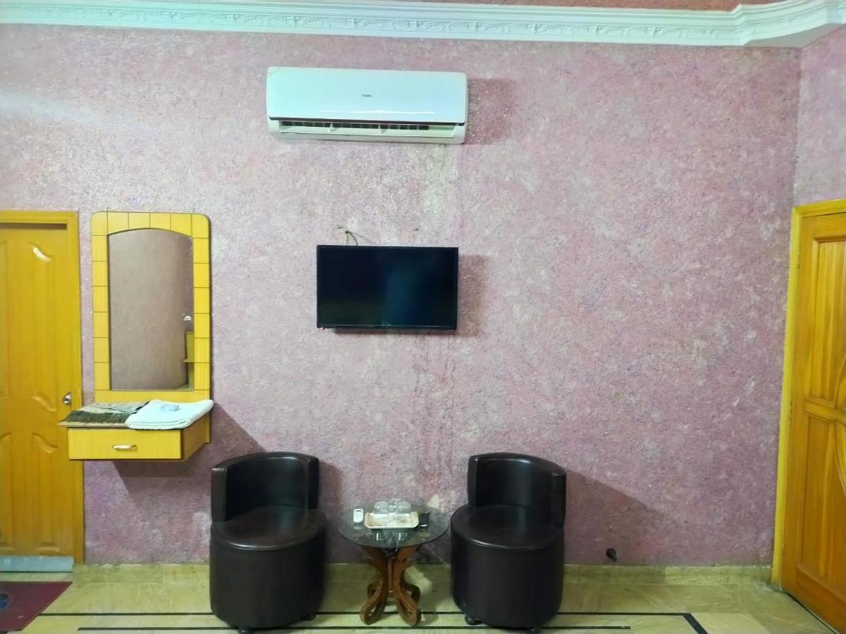 Karachi Motel 외부 사진